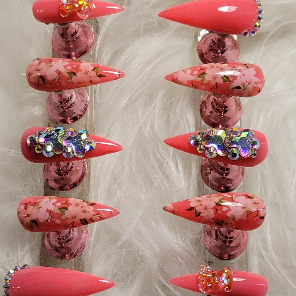 Press on nails - Picture 3 of 5